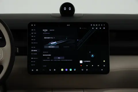 年轻家庭大三排纯电怎么选？ 实测蔚来全新ES8家用真香
